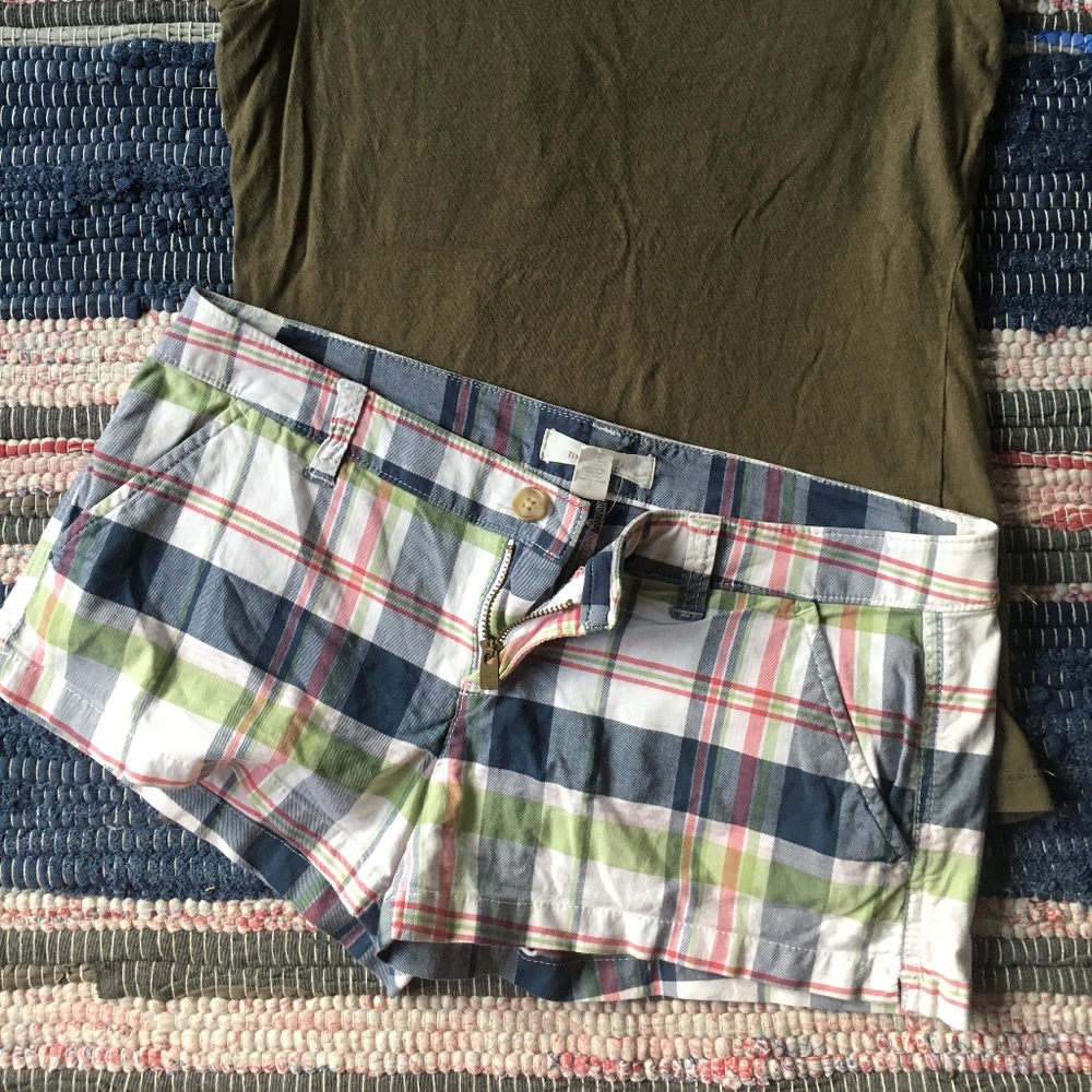 NWOT Plaid Hollister Short-Shorts - Picture 1 of 3